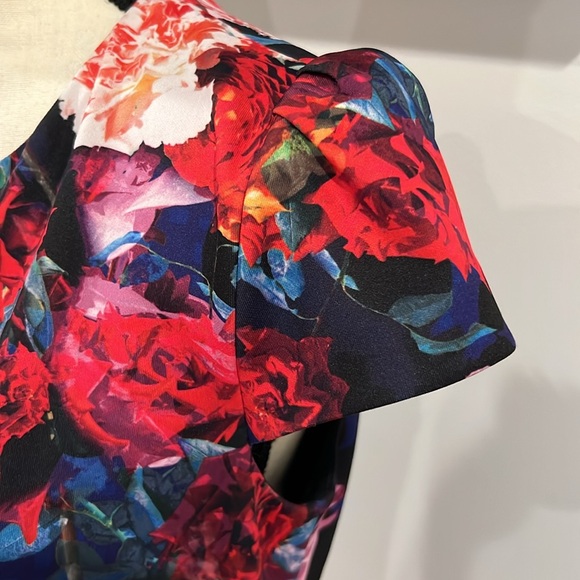 Betsey Johnson Floral Cap Sleeve Dress - Picture 3 of 8